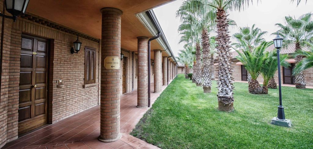 Grand Hotel Vigna Nocelli Lucera Esterno foto